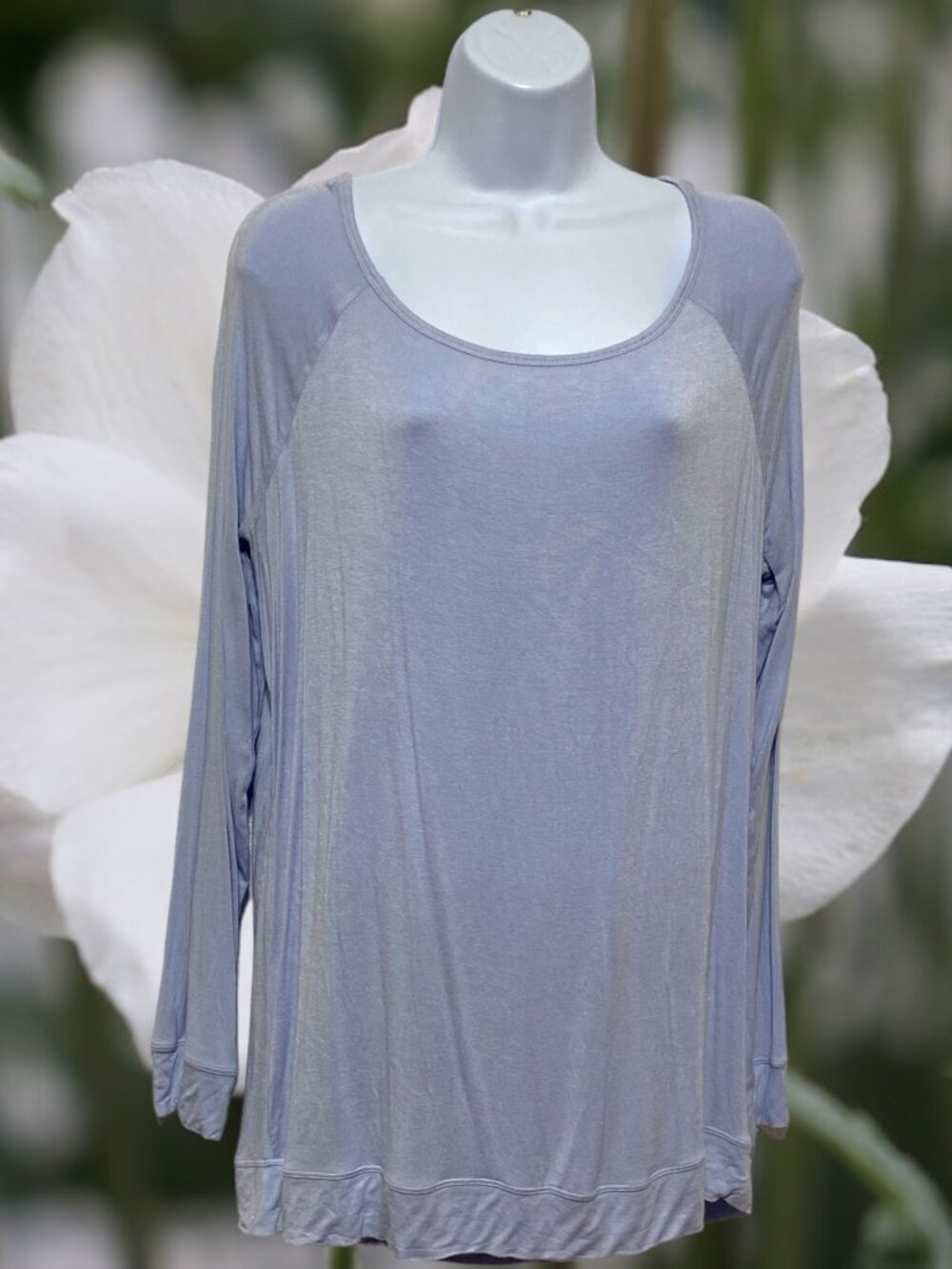 Gaiam-Women's Large Light Blue Pullover Top Long Sleeve Cute Open Back Design